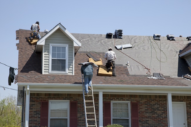 3 Reasons Why You Should Install a New Roof in the Summer